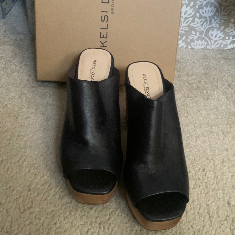 Kelsi Dagger platform clog/sandal